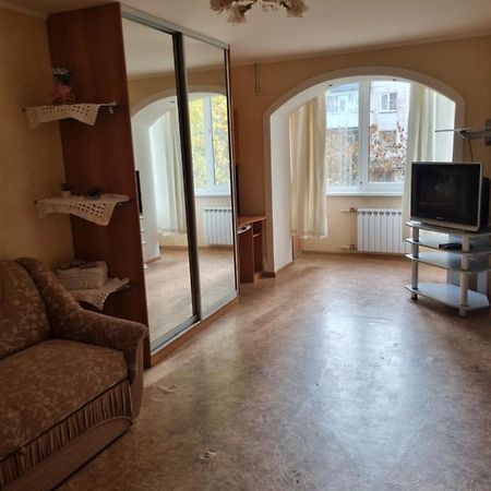 Ferienwohnung 1Комнатная Квартира С Ноткой Прованса Krementschuk Exterior foto